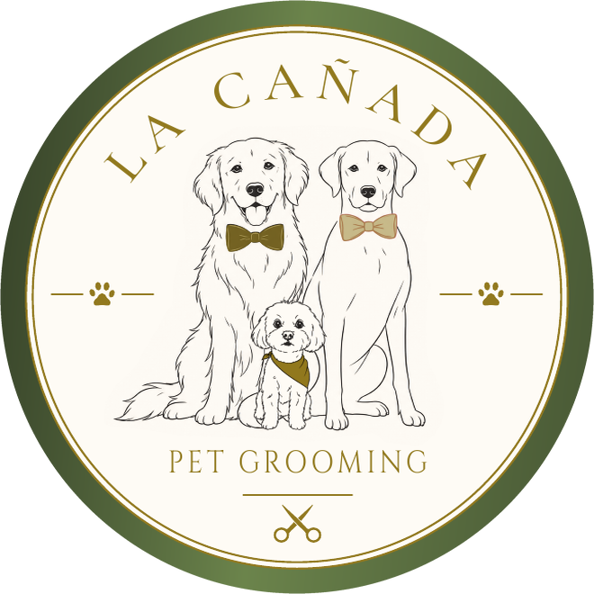 La Cañada Pet Grooming crest with three dogs